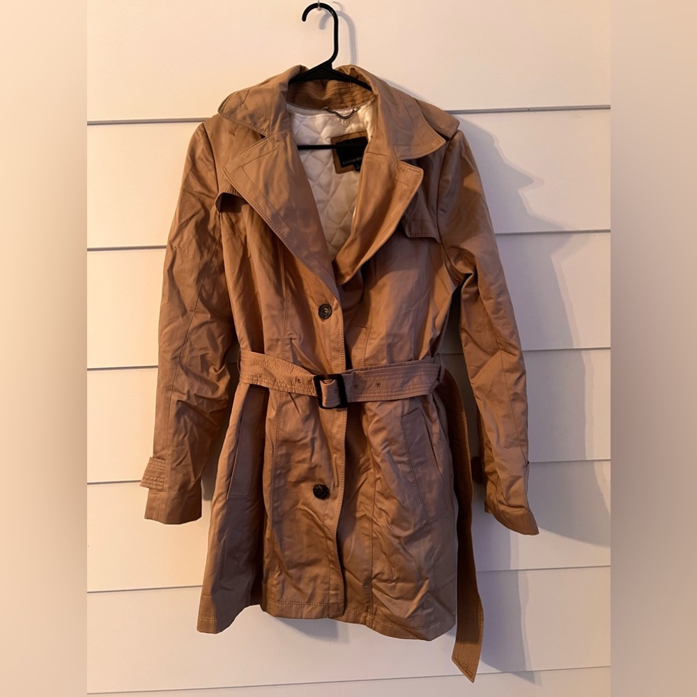 Banana Republic Women’s Trench Coat New With Tag still